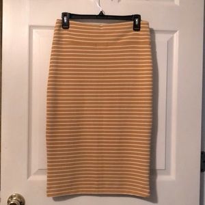 L/N Super Cute Fitted Stretch Midi Skirt - Sz L